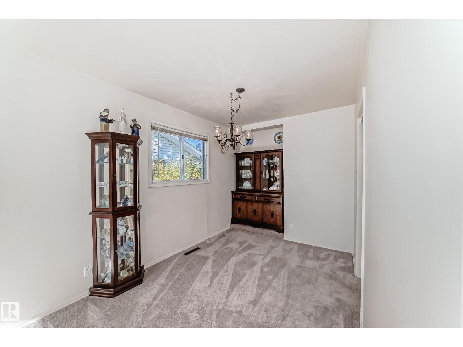 15620 81 Av Nw, Edmonton, Alberta  T5R 3P4 - Photo 8 - E4463389