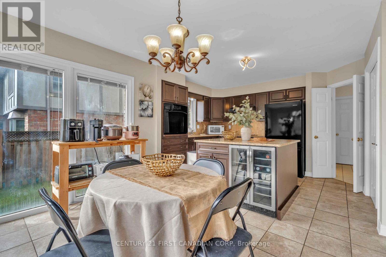 27 Lavender Way, London North, Ontario  N5X 3H9 - Photo 18 - X12478606