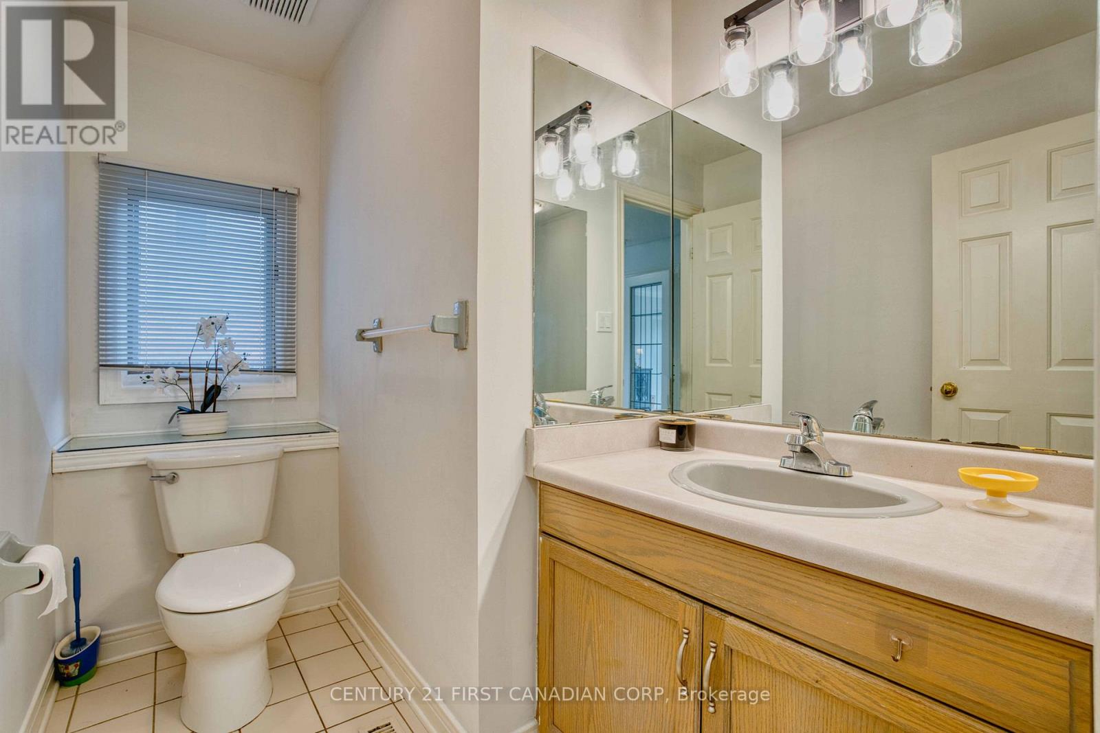 27 Lavender Way, London North, Ontario  N5X 3H9 - Photo 21 - X12478606