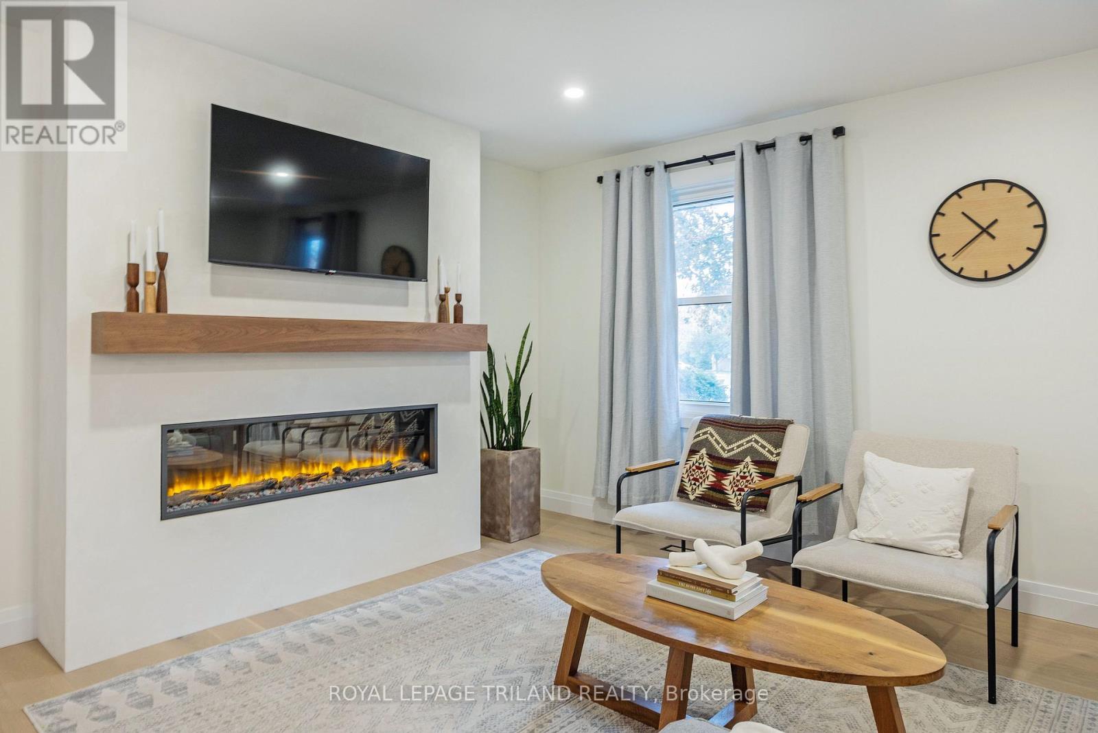 10117 Lynhurst Park Drive, Southwold, Ontario  N5P 2E5 - Photo 10 - X12480455