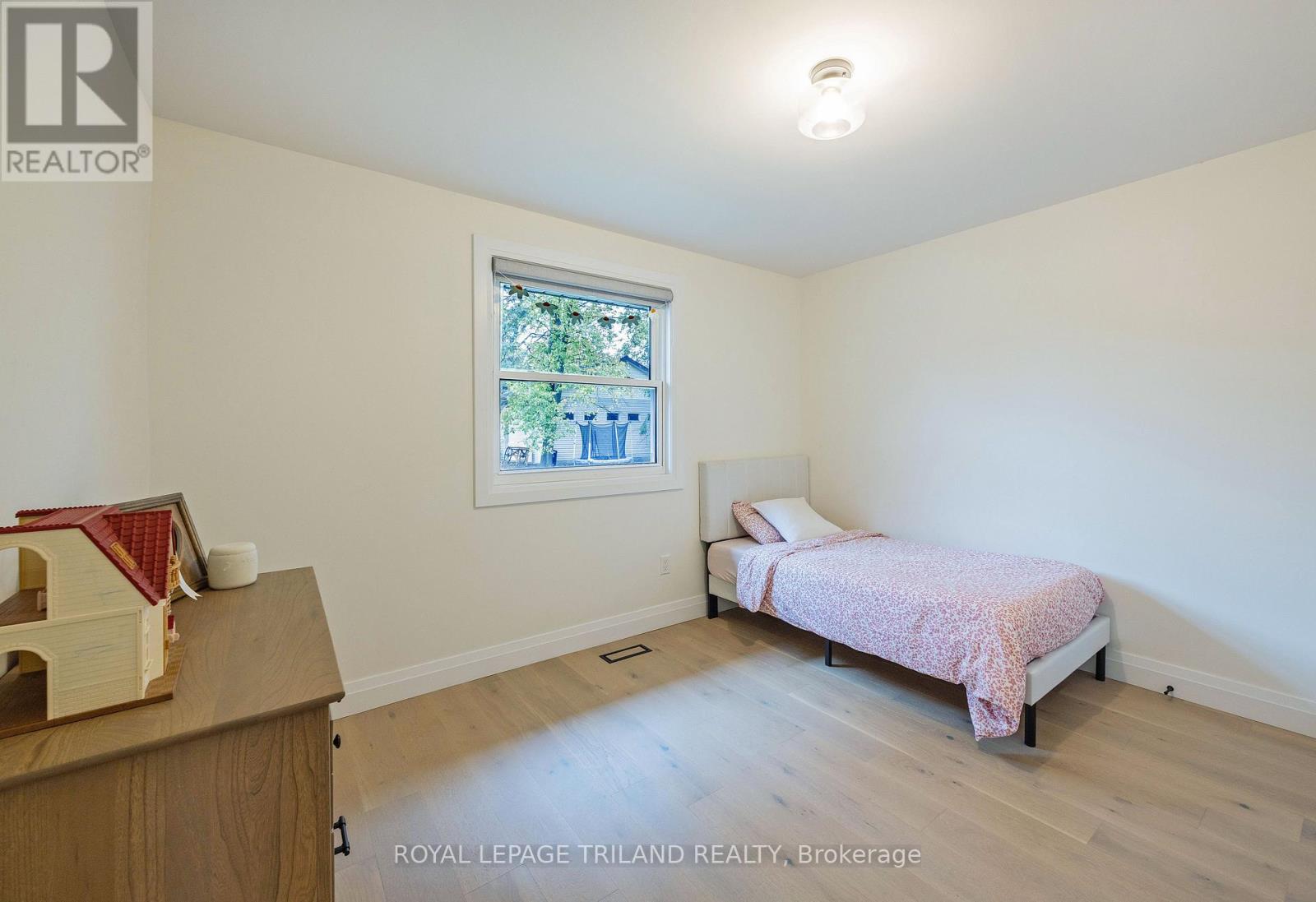 10117 Lynhurst Park Drive, Southwold, Ontario  N5P 2E5 - Photo 29 - X12480455