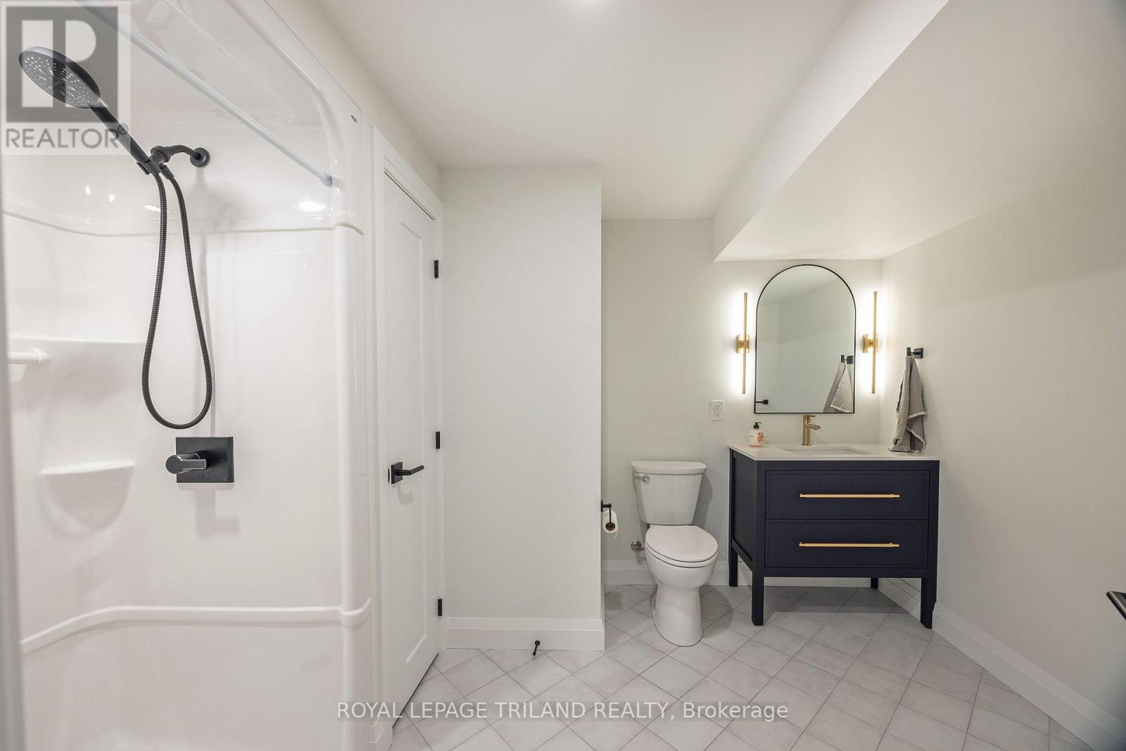 10117 Lynhurst Park Drive, Southwold, Ontario  N5P 2E5 - Photo 38 - X12480455