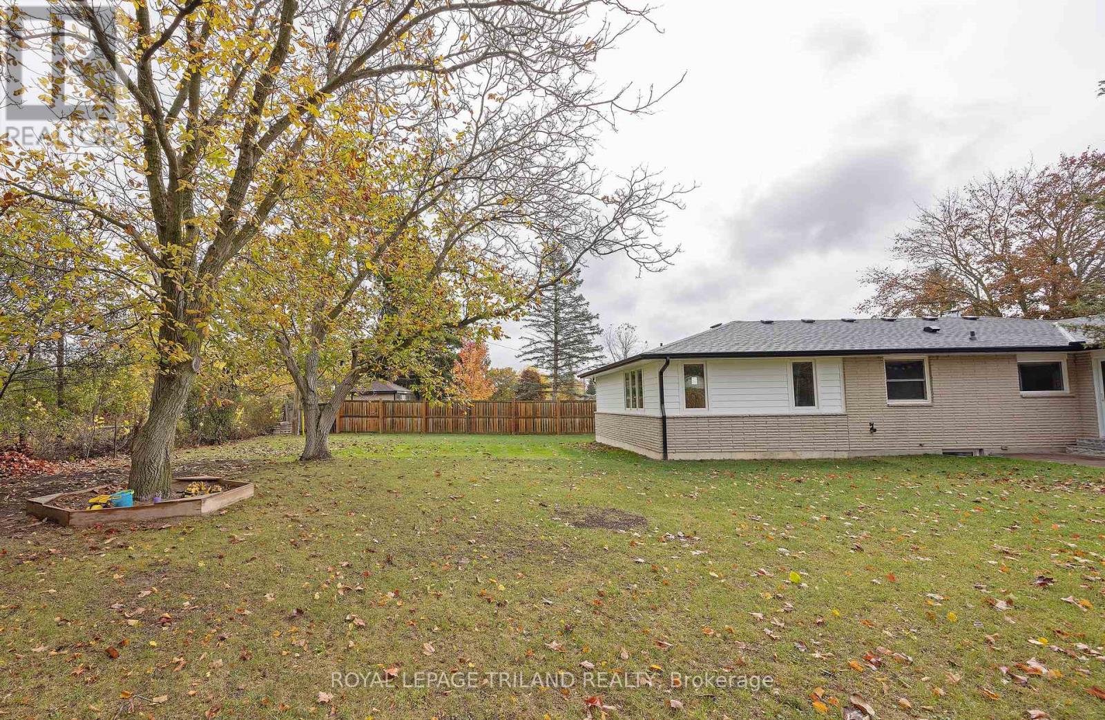10117 Lynhurst Park Drive, Southwold, Ontario  N5P 2E5 - Photo 43 - X12480455