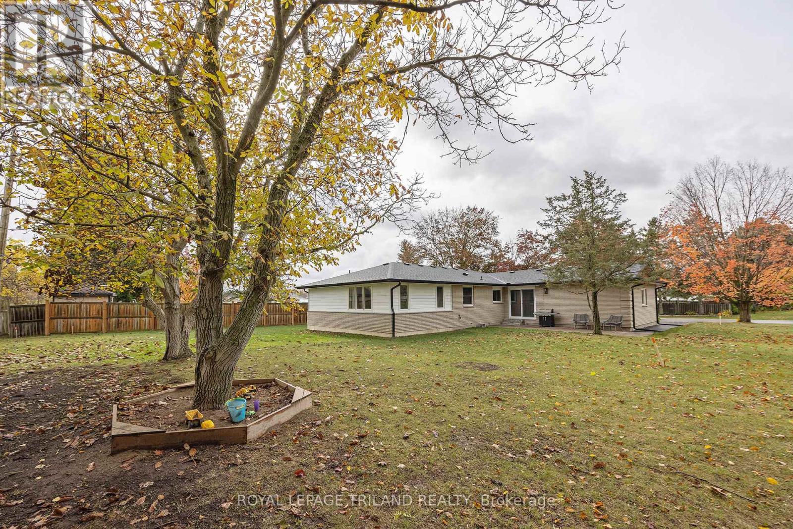 10117 Lynhurst Park Drive, Southwold, Ontario  N5P 2E5 - Photo 45 - X12480455