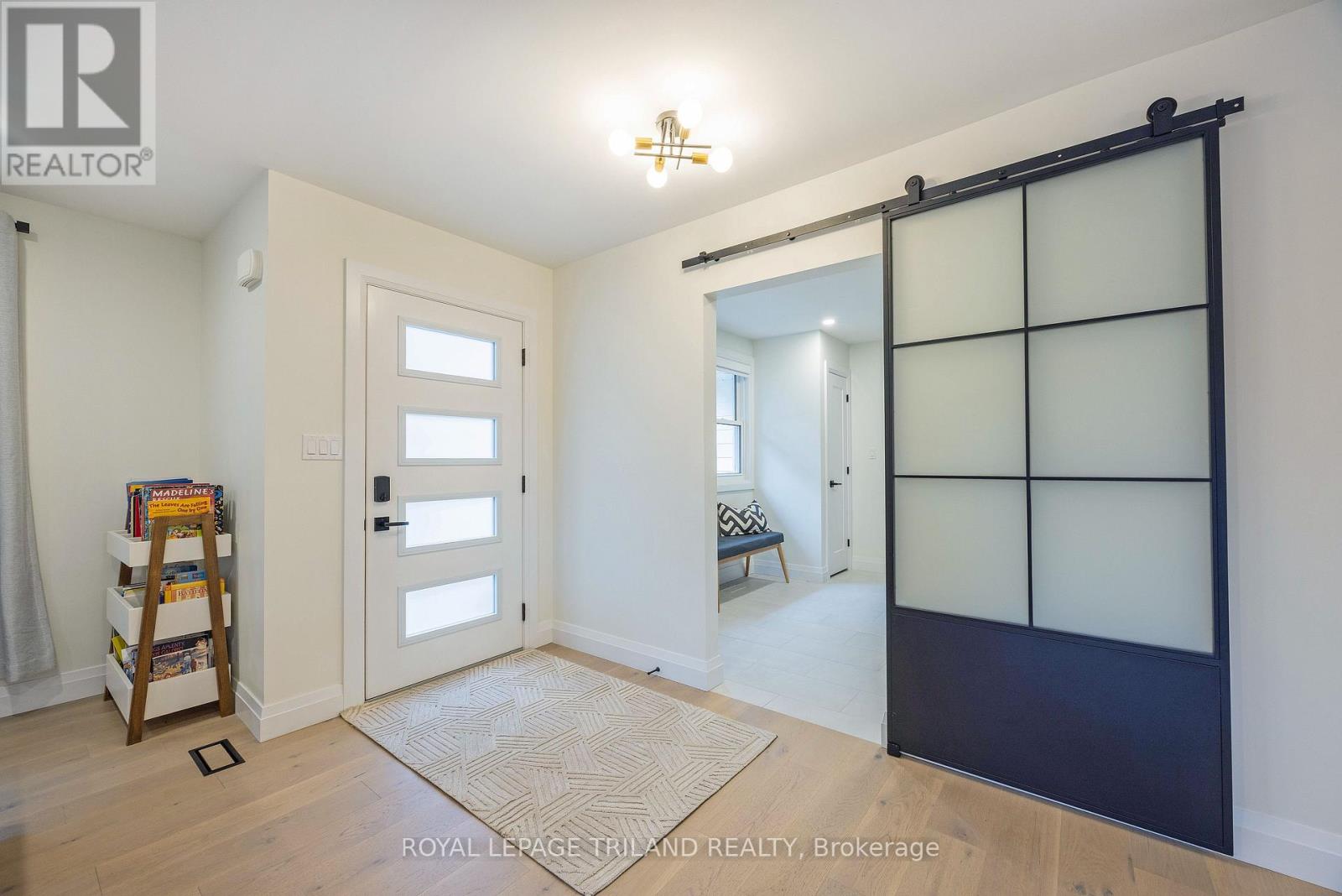10117 Lynhurst Park Drive, Southwold, Ontario  N5P 2E5 - Photo 3 - X12480455