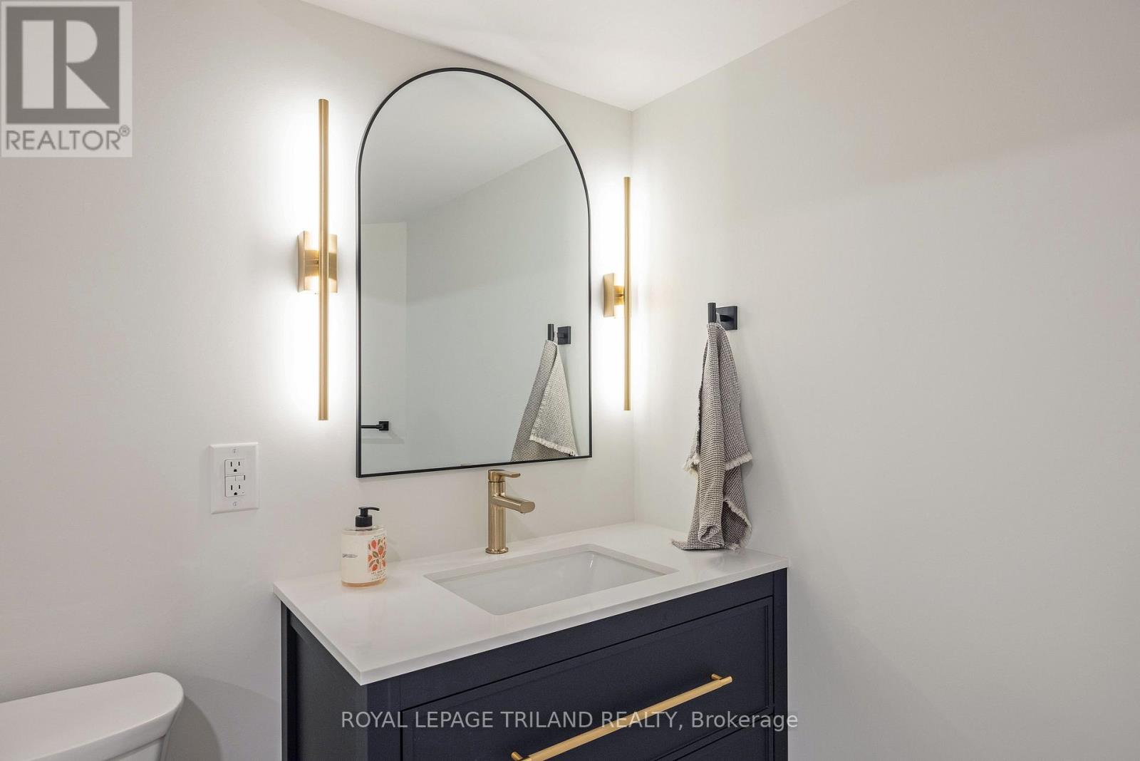 10117 Lynhurst Park Drive, Southwold, Ontario  N5P 2E5 - Photo 39 - X12480455