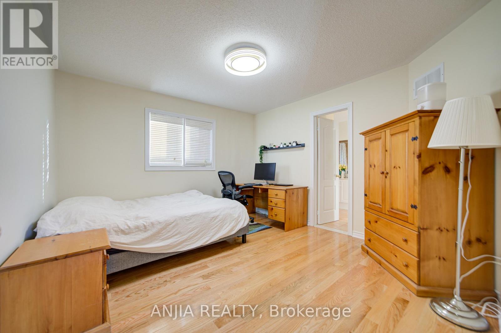 54 Rouge Bank Drive, Markham, Ontario  L3S 4C7 - Photo 33 - N12480760