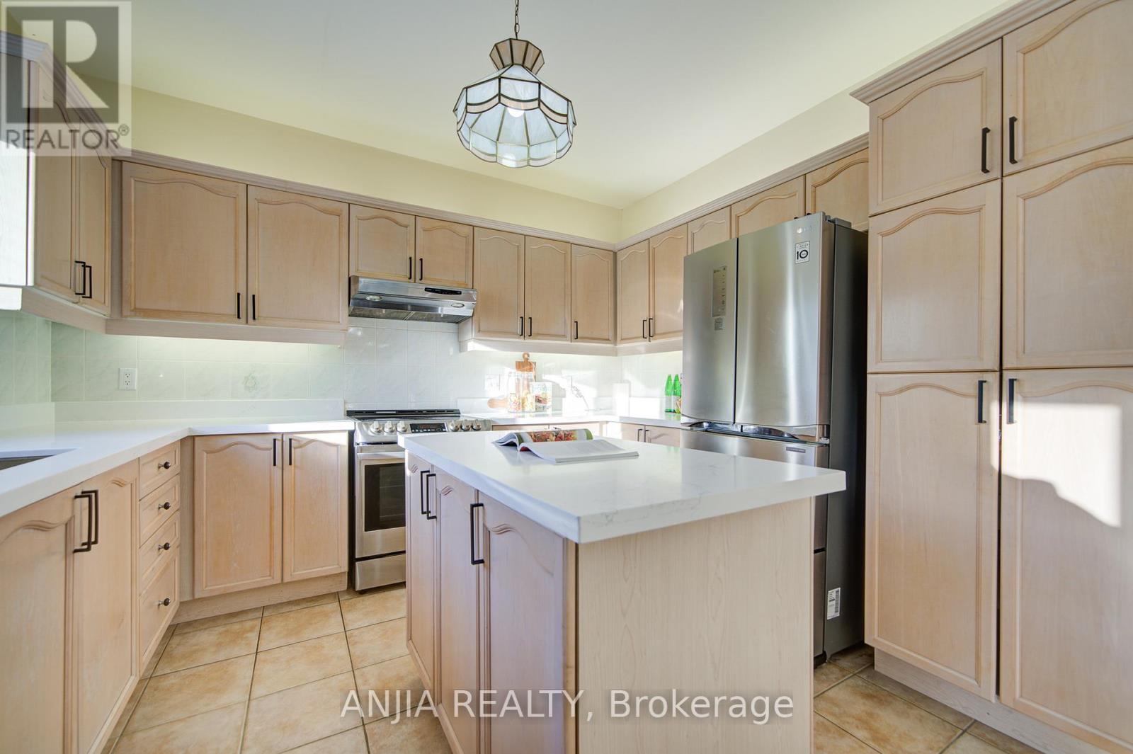 54 Rouge Bank Drive, Markham, Ontario  L3S 4C7 - Photo 29 - N12480760