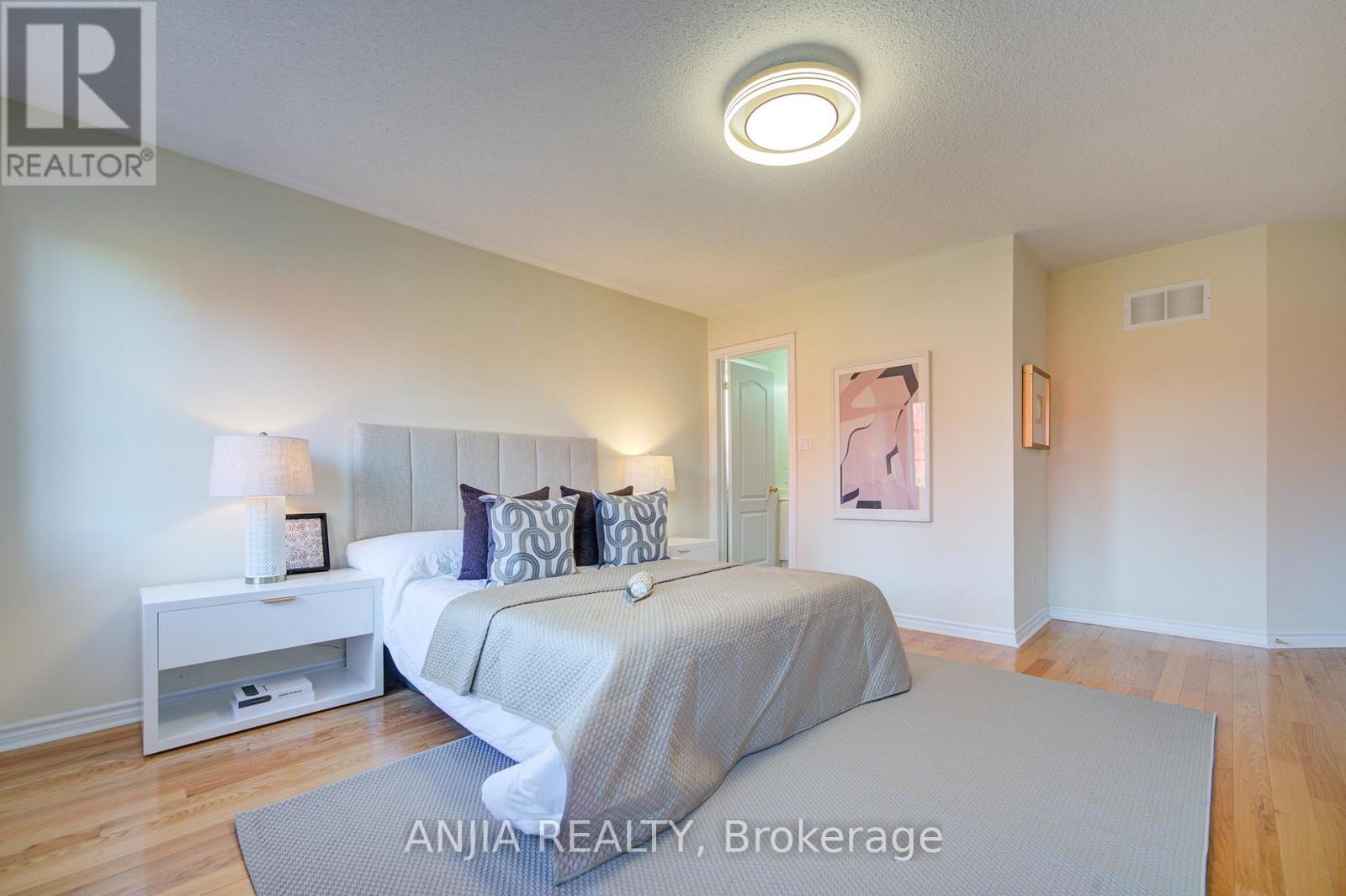 54 Rouge Bank Drive, Markham, Ontario  L3S 4C7 - Photo 38 - N12480760