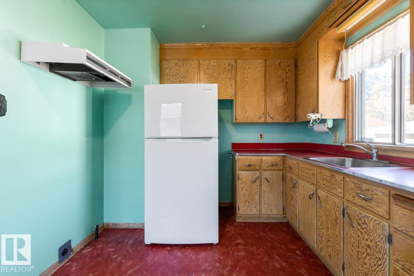 8712 89 Av Nw, Edmonton, Alberta  T6C 1N7 - Photo 7 - E4463393