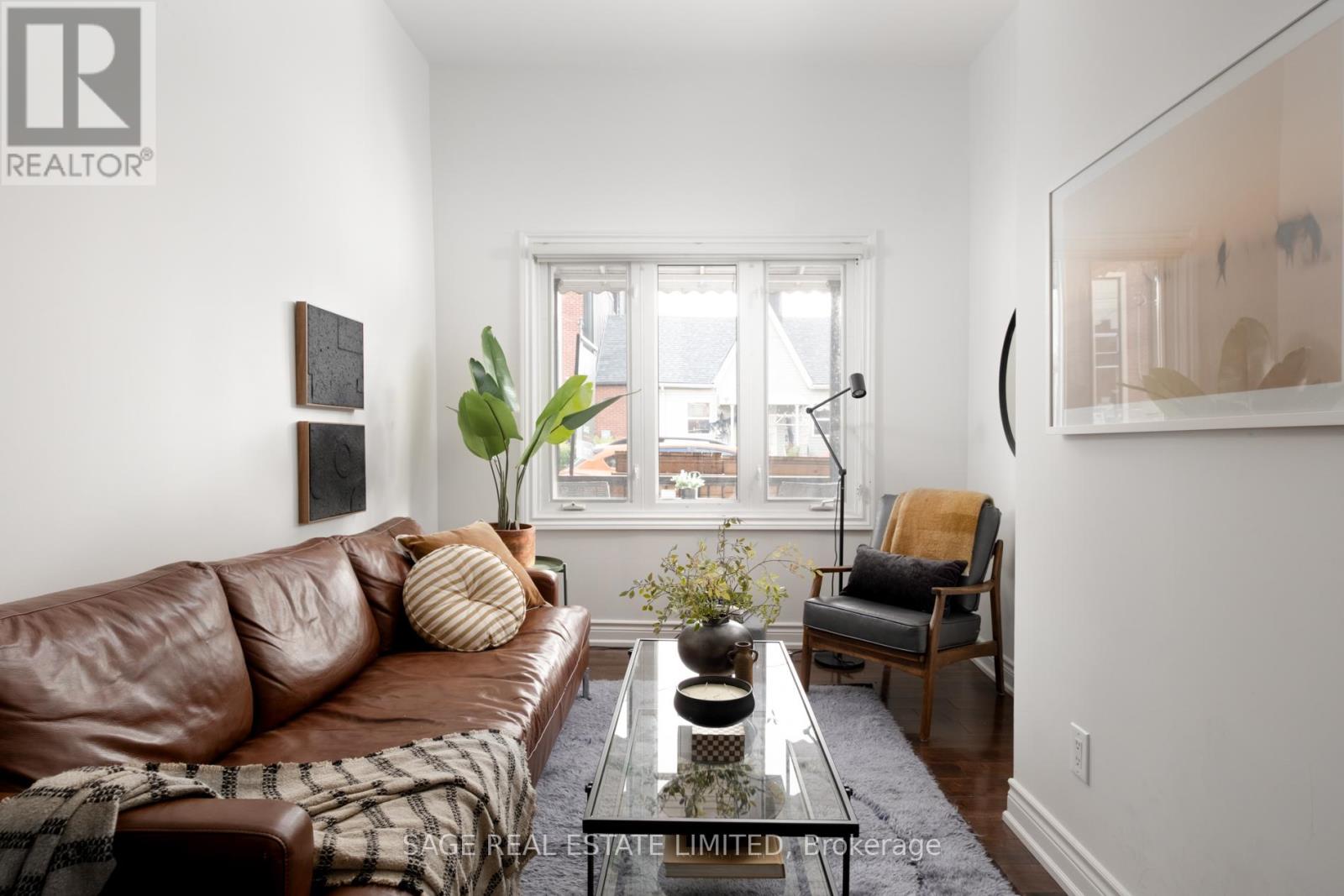 18 Palmerston Avenue, Toronto, Ontario  M6J 2H7 - Photo 1 - C12480880