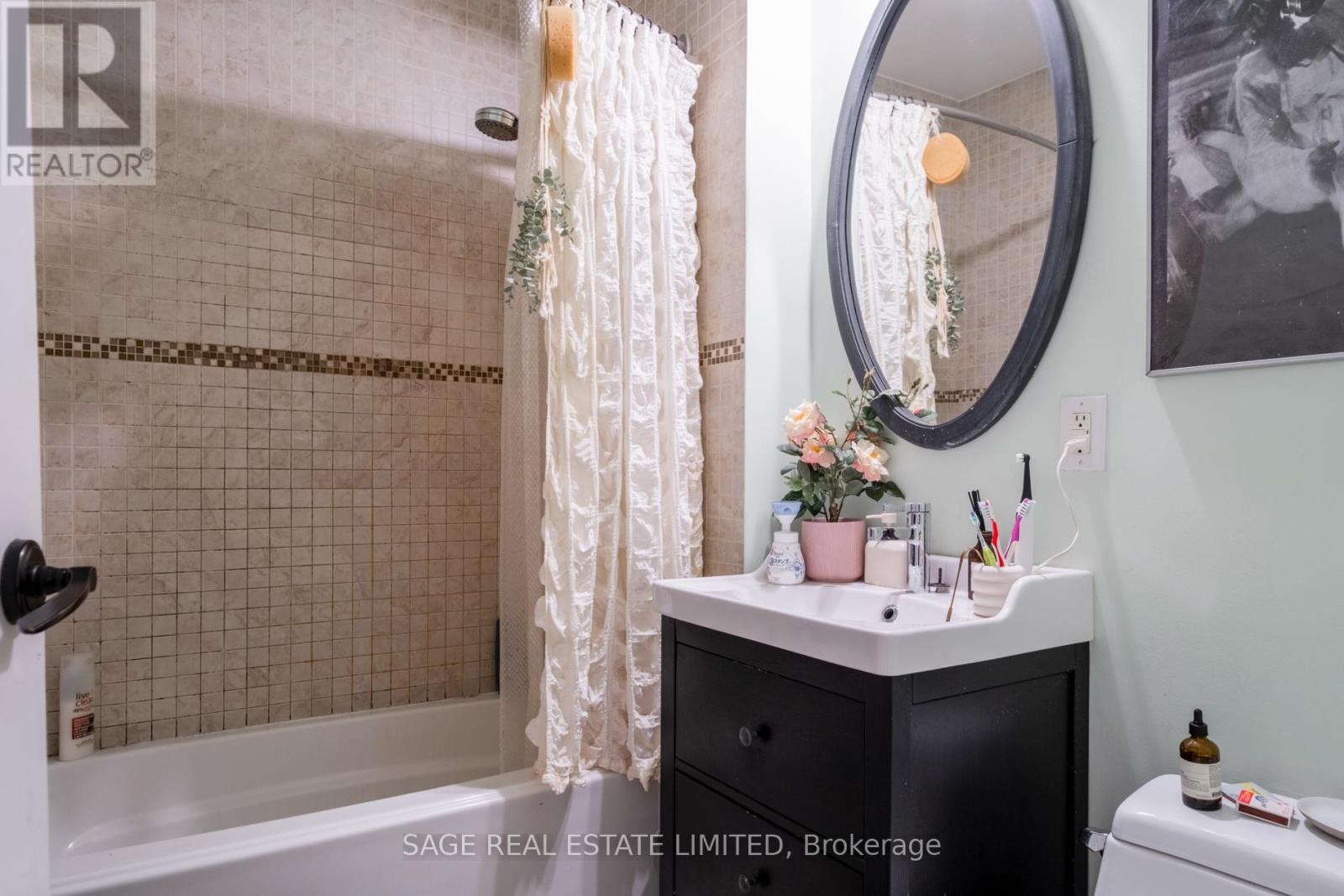 18 Palmerston Avenue, Toronto, Ontario  M6J 2H7 - Photo 36 - C12480880