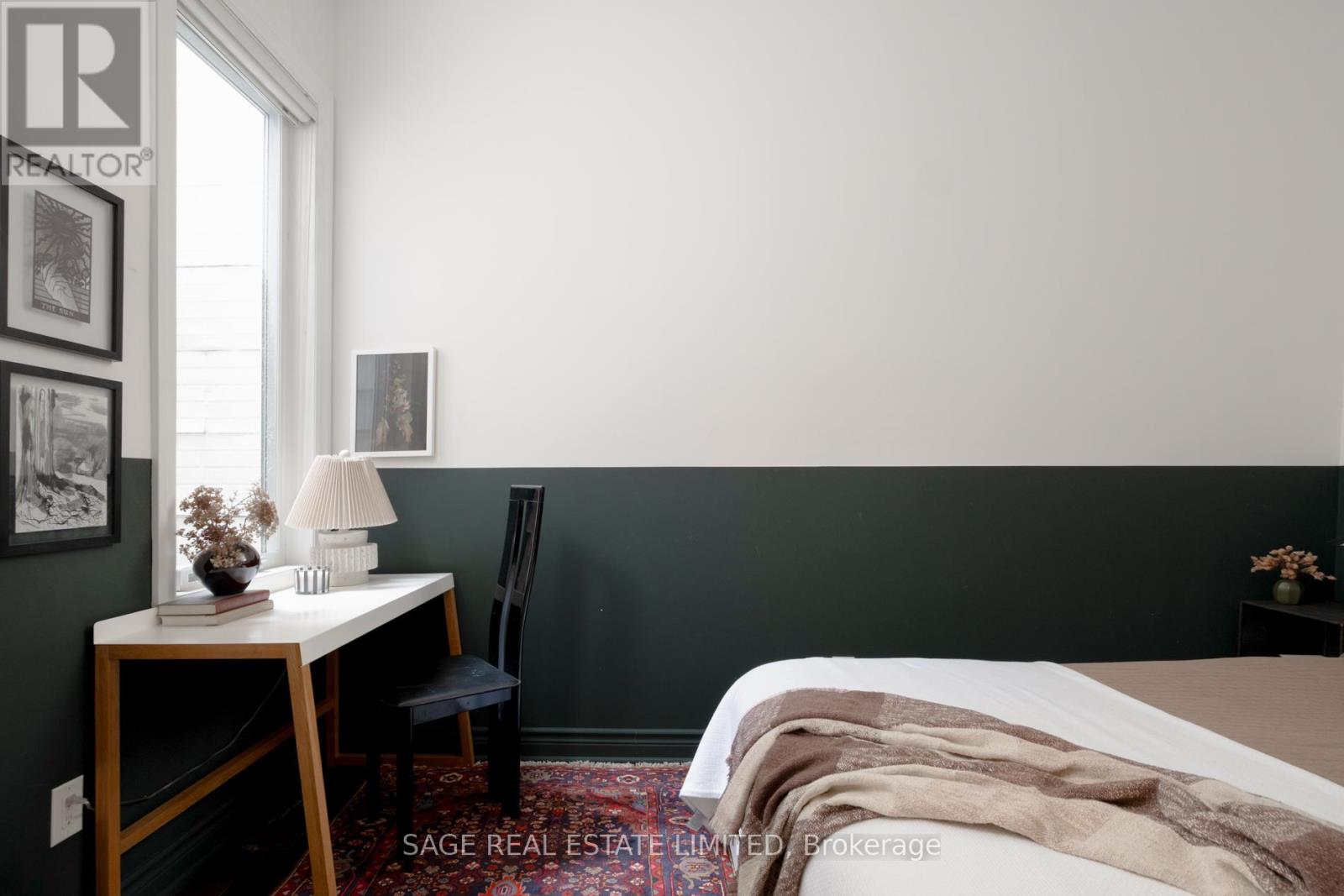 18 Palmerston Avenue, Toronto, Ontario  M6J 2H7 - Photo 5 - C12480880