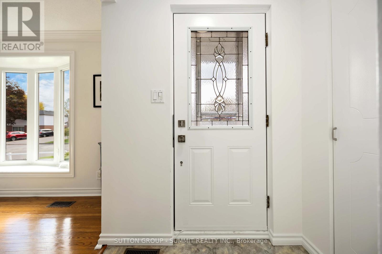 952 Oklahoma Drive, Pickering, Ontario  L1W 2H7 - Photo 4 - E12480862