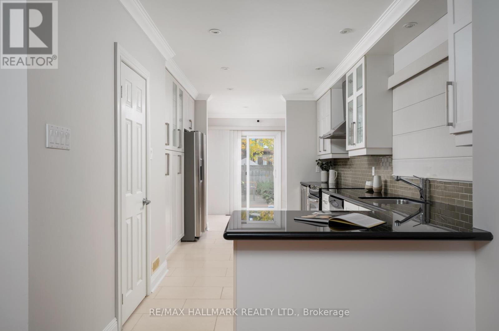 53 Ferrier Avenue, Toronto, Ontario  M4K 3H5 - Photo 11 - E12480872