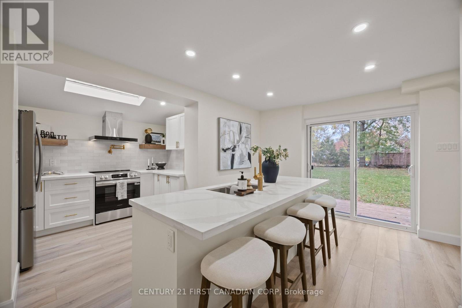 14 Euclid Avenue, London South, Ontario  N6C 1C1 - Photo 14 - X12480350