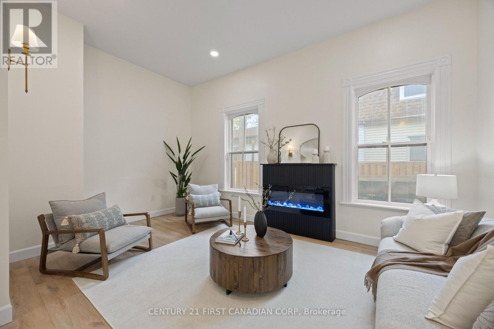 14 Euclid Avenue, London South, Ontario  N6C 1C1 - Photo 12 - X12480350