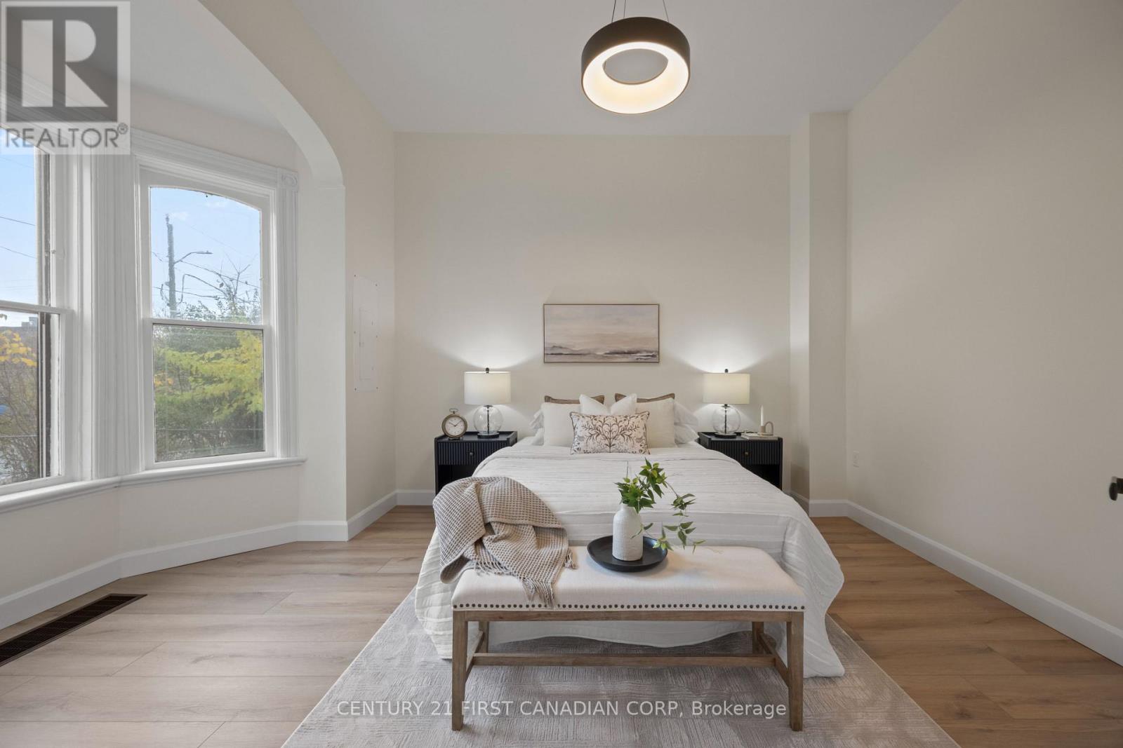 14 Euclid Avenue, London South, Ontario  N6C 1C1 - Photo 24 - X12480350