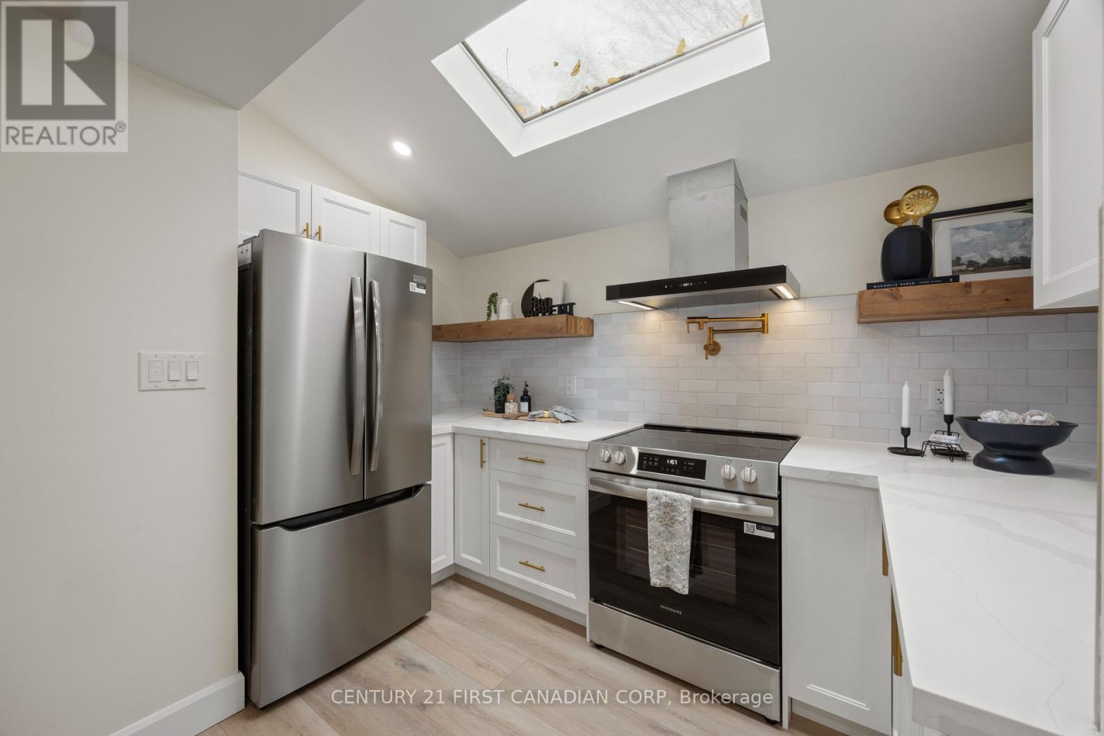 14 Euclid Avenue, London South, Ontario  N6C 1C1 - Photo 19 - X12480350