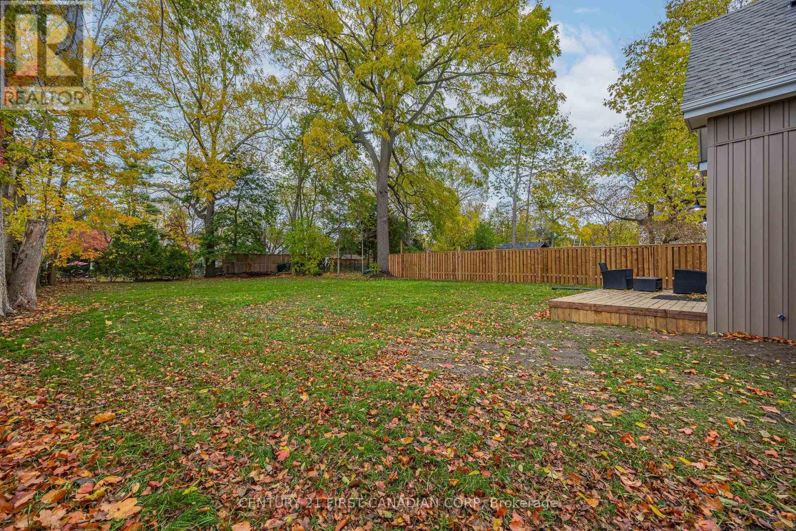 14 Euclid Avenue, London South, Ontario  N6C 1C1 - Photo 35 - X12480350