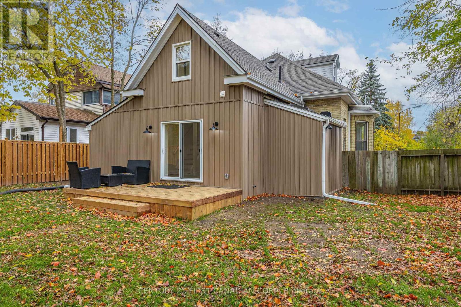 14 Euclid Avenue, London South, Ontario  N6C 1C1 - Photo 37 - X12480350