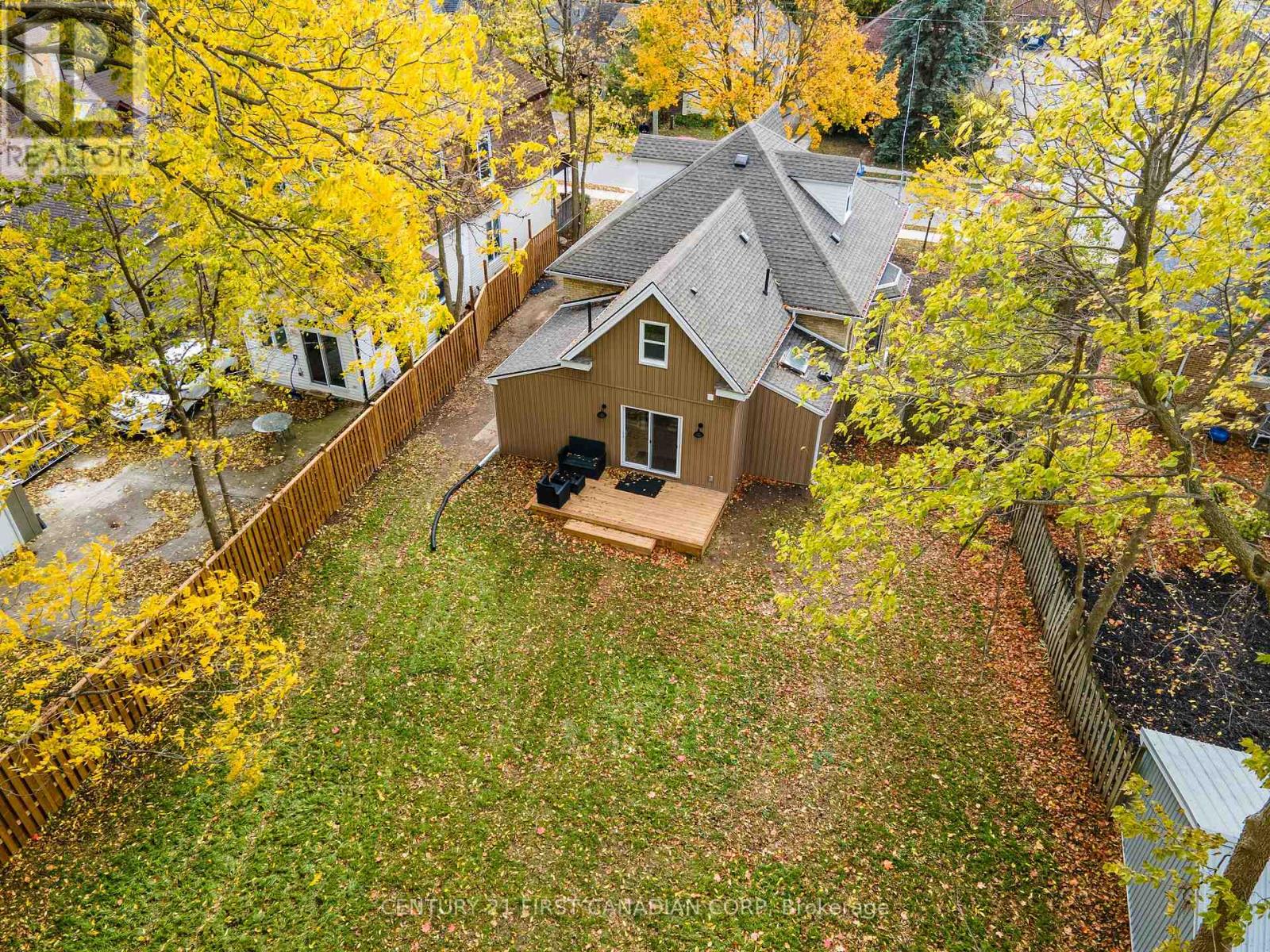 14 Euclid Avenue, London South, Ontario  N6C 1C1 - Photo 42 - X12480350
