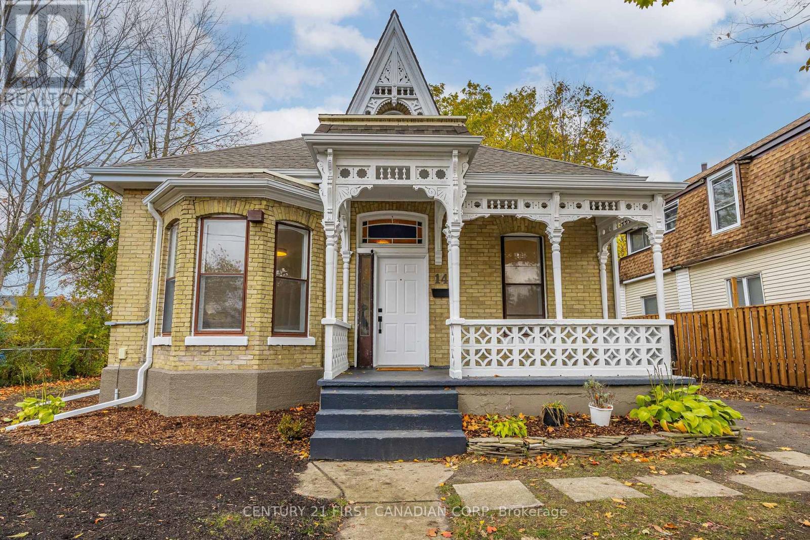 14 Euclid Avenue, London South, Ontario  N6C 1C1 - Photo 4 - X12480350