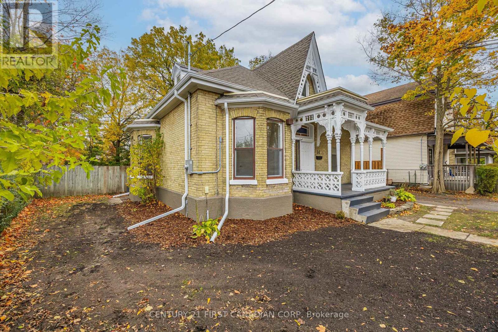 14 Euclid Avenue, London South, Ontario  N6C 1C1 - Photo 5 - X12480350