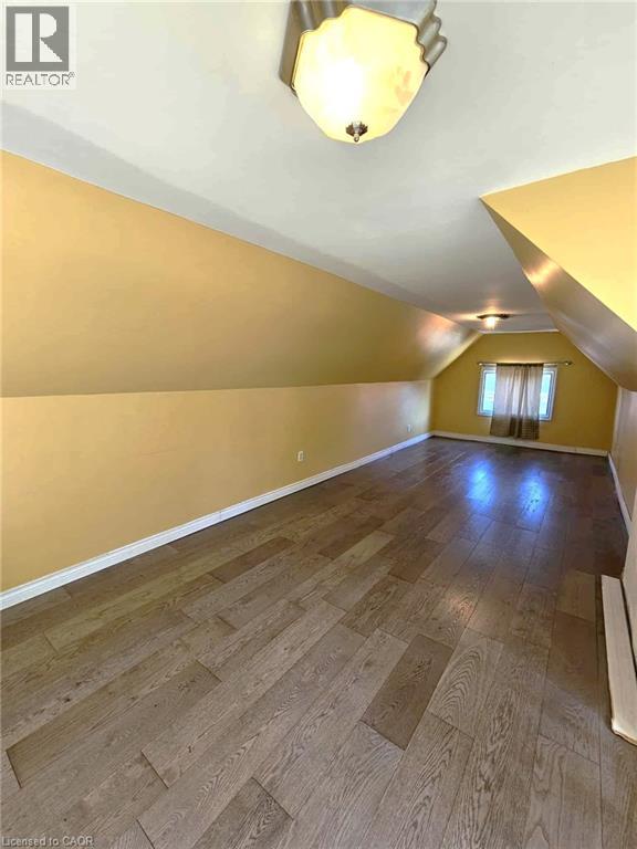 35 Fairleigh Avenue N, Hamilton, Ontario  L8L 6H1 - Photo 12 - 40781780