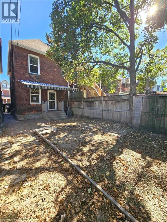 35 Fairleigh Avenue N, Hamilton, Ontario  L8L 6H1 - Photo 15 - 40781780