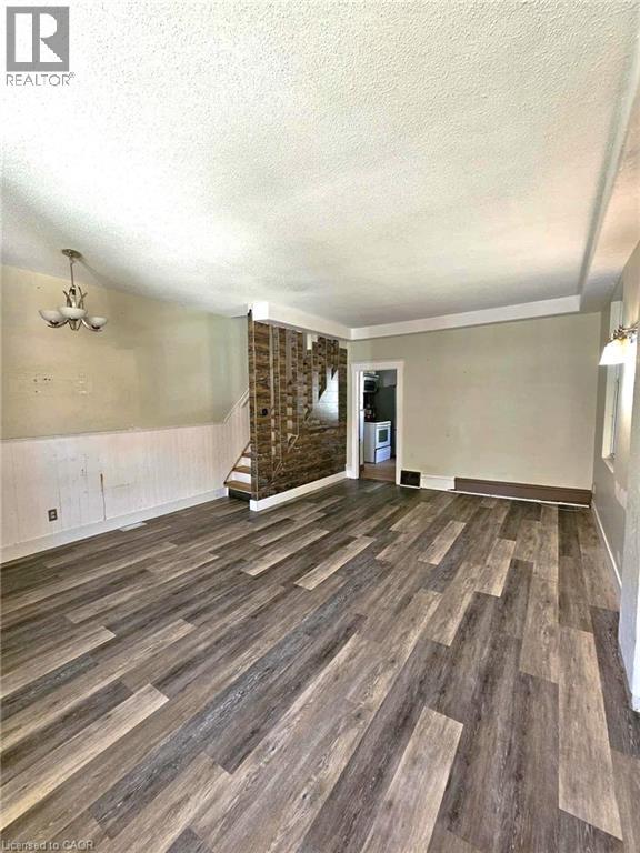 35 Fairleigh Avenue N, Hamilton, Ontario  L8L 6H1 - Photo 3 - 40781780