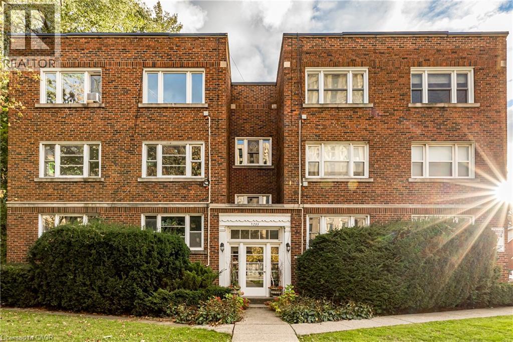 1253 Main Street W Unit# 3, Hamilton, Ontario  L8S 1C4 - Photo 1 - 40781678