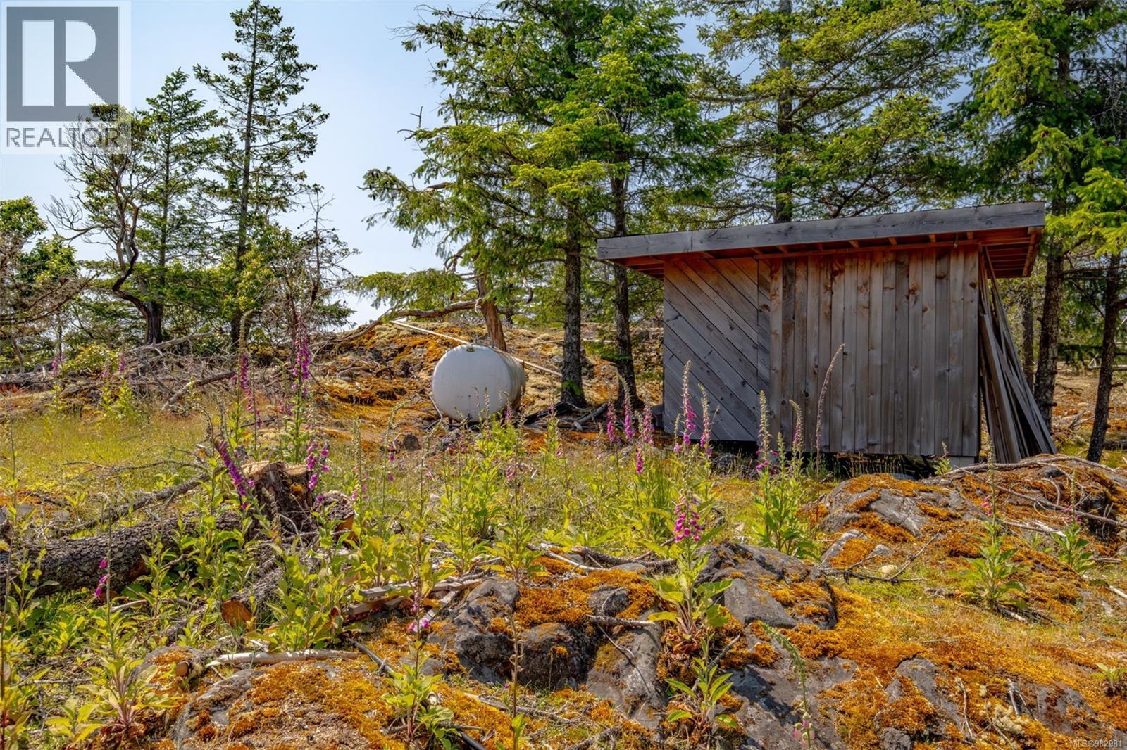 2 Main Rd, Lasqueti Island, British Columbia  V0R 2J0 - Photo 17 - 982981