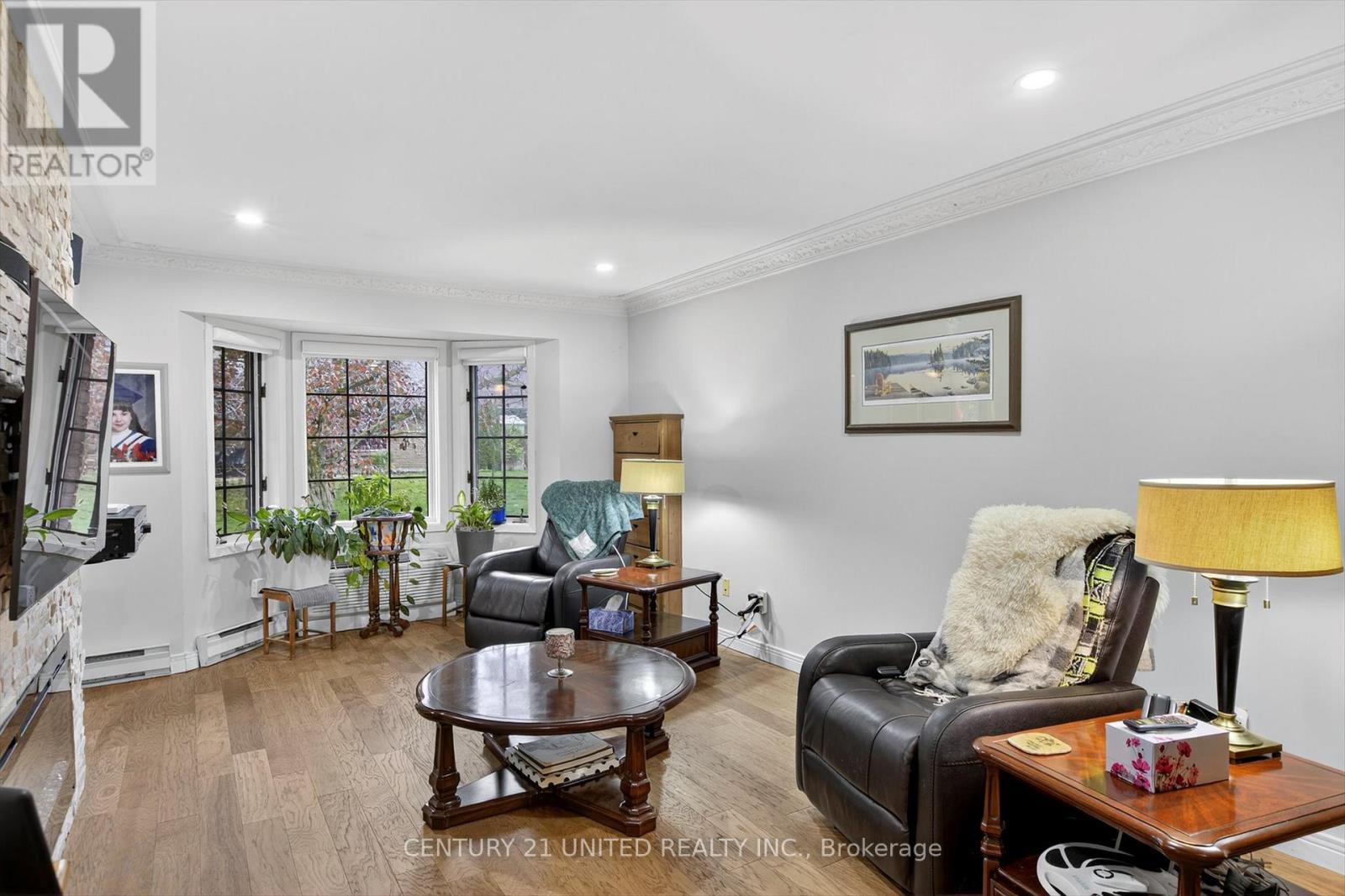 8 - 635 Whitaker Street, Peterborough, Ontario  K9H 7L5 - Photo 11 - X12480942