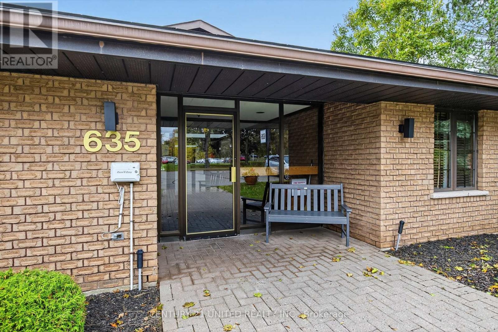 8 - 635 Whitaker Street, Peterborough, Ontario  K9H 7L5 - Photo 3 - X12480942