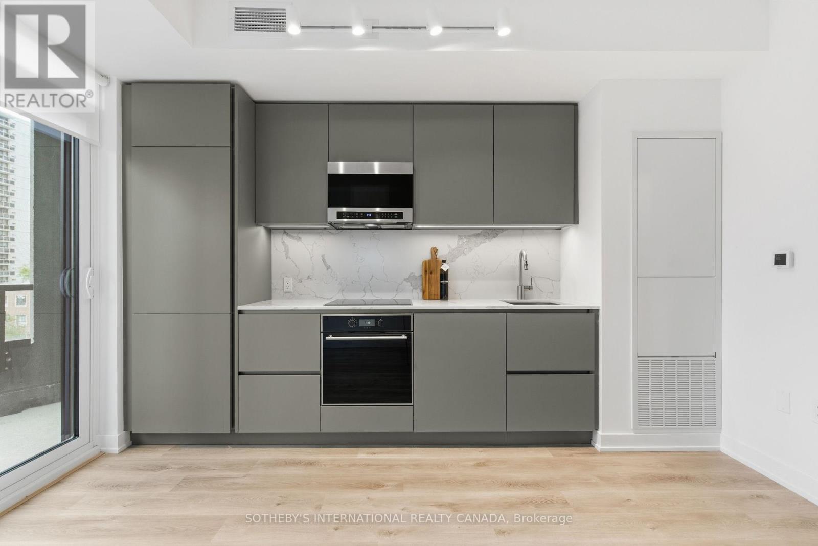 418s - 110 Broadway Avenue, Toronto, Ontario  M4P 1V7 - Photo 11 - C12466258