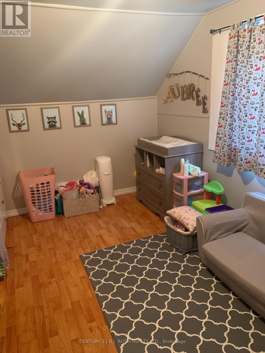 16 Albany Avenue, Orillia, Ontario  L3V 2T3 - Photo 7 - S12480837