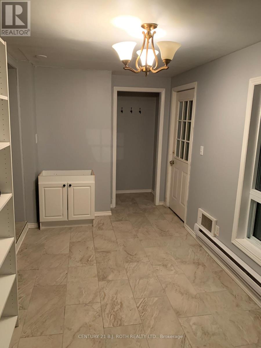 16 Albany Avenue, Orillia, Ontario  L3V 2T3 - Photo 9 - S12480837