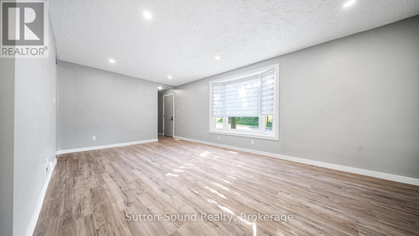 370 Grey Street, Brantford, Ontario  N3S 4X4 - Photo 10 - X12480890