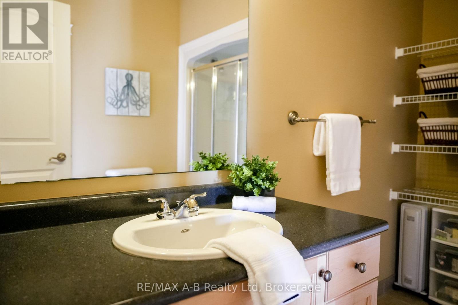 305 - 555 King Street E, Kitchener, Ontario  N2G 2L9 - Photo 16 - X12480927