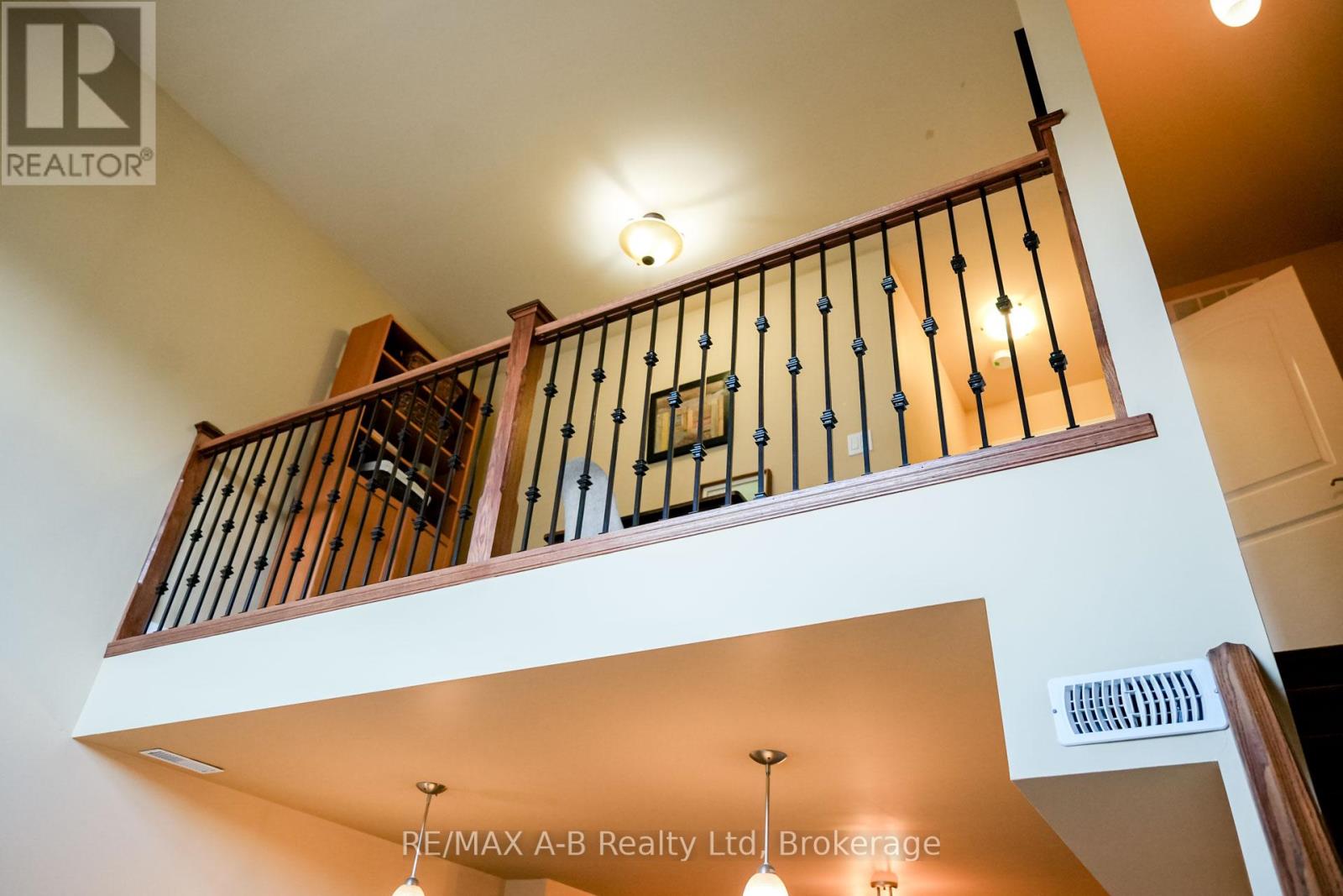 305 - 555 King Street E, Kitchener, Ontario  N2G 2L9 - Photo 19 - X12480927