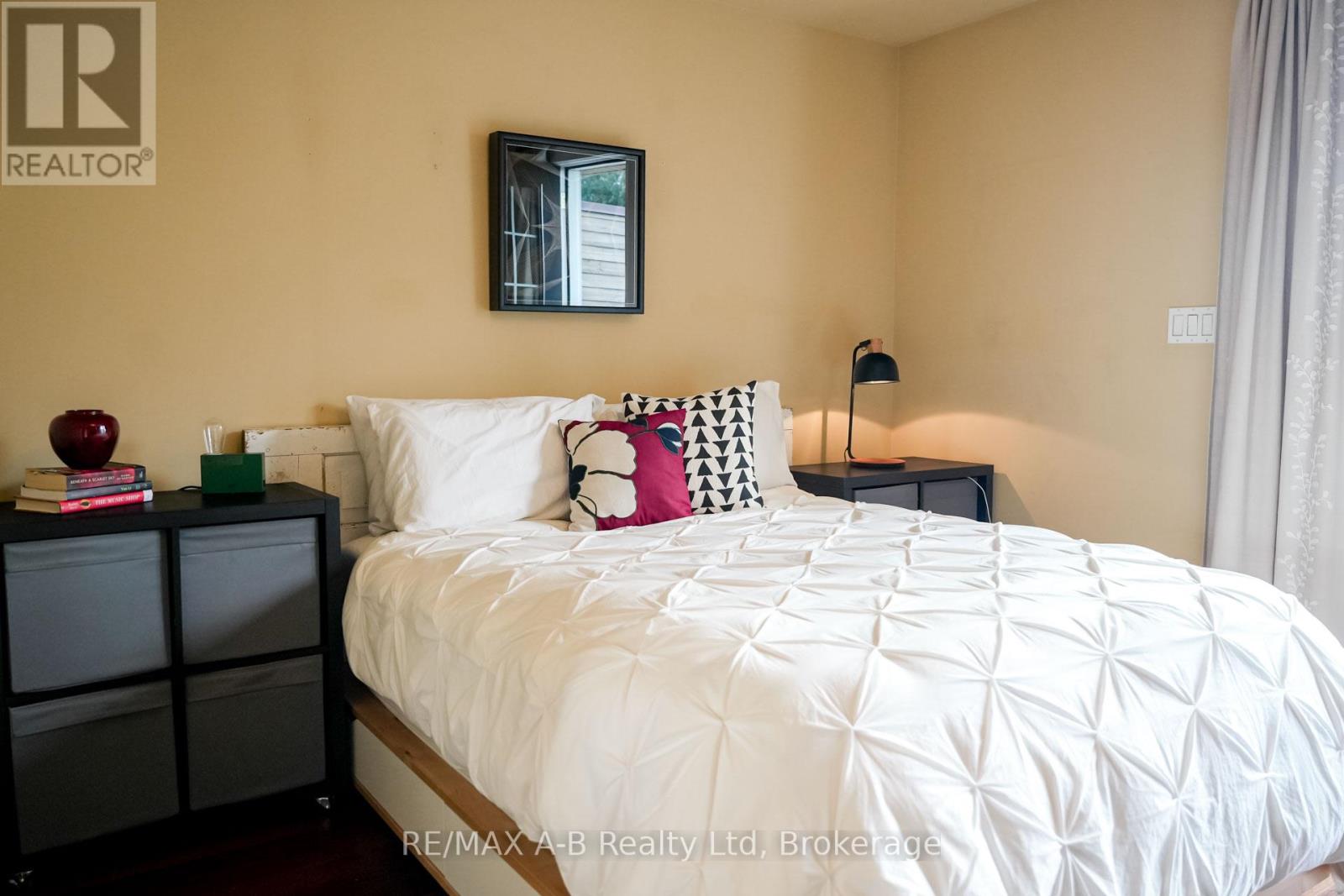 305 - 555 King Street E, Kitchener, Ontario  N2G 2L9 - Photo 24 - X12480927