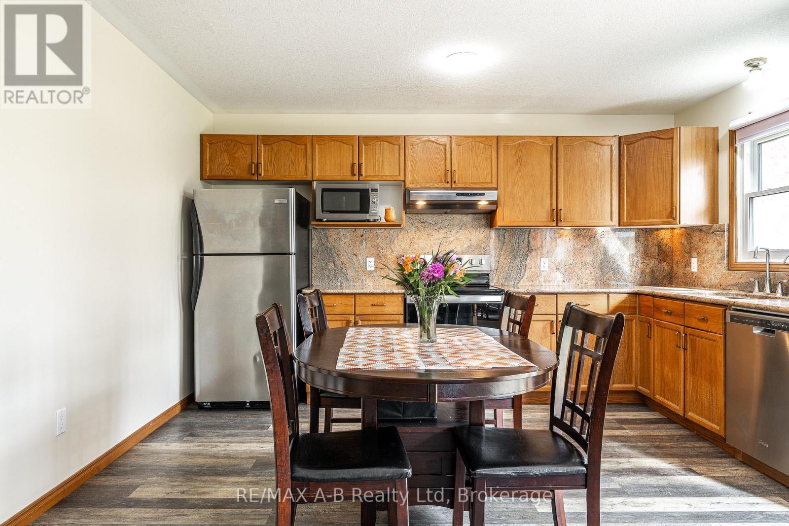 65 Parkhaven Crescent, St. Marys, Ontario  N4X 1E7 - Photo 13 - X12480968