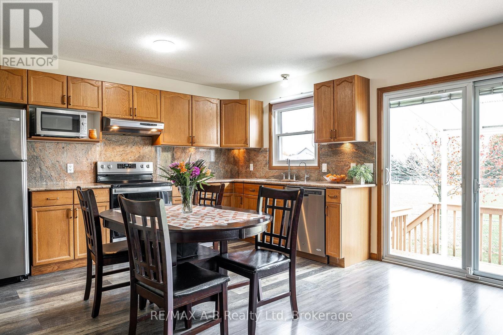 65 Parkhaven Crescent, St. Marys, Ontario  N4X 1E7 - Photo 14 - X12480968