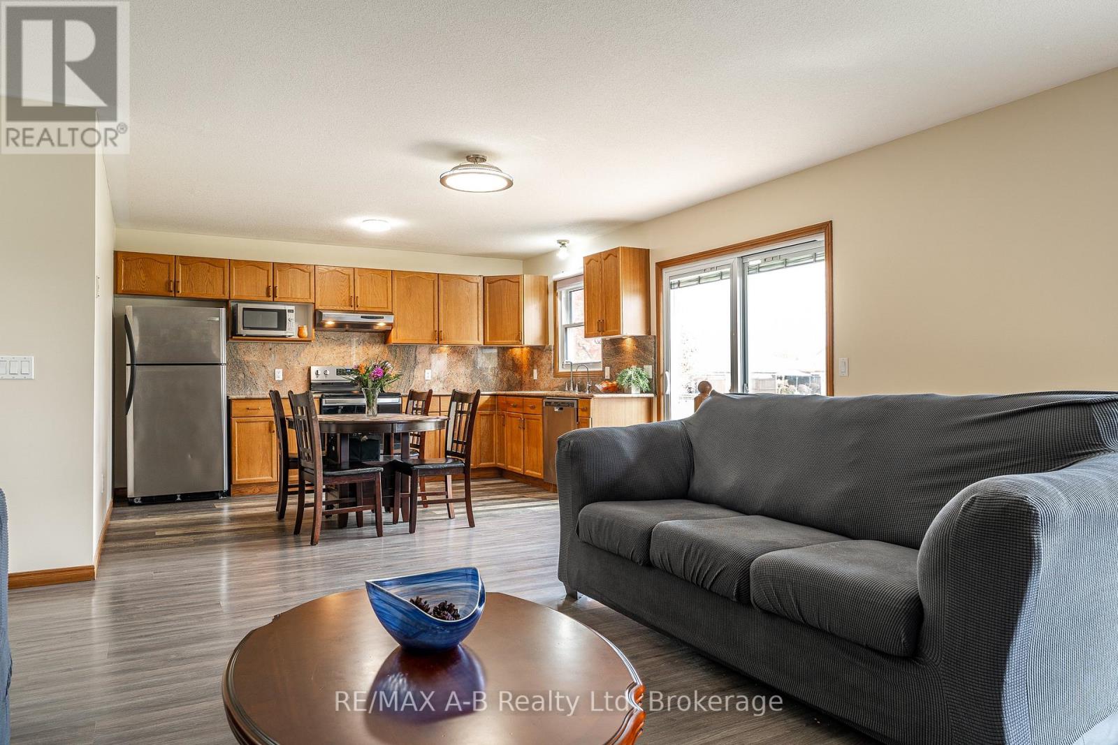 65 Parkhaven Crescent, St. Marys, Ontario  N4X 1E7 - Photo 16 - X12480968
