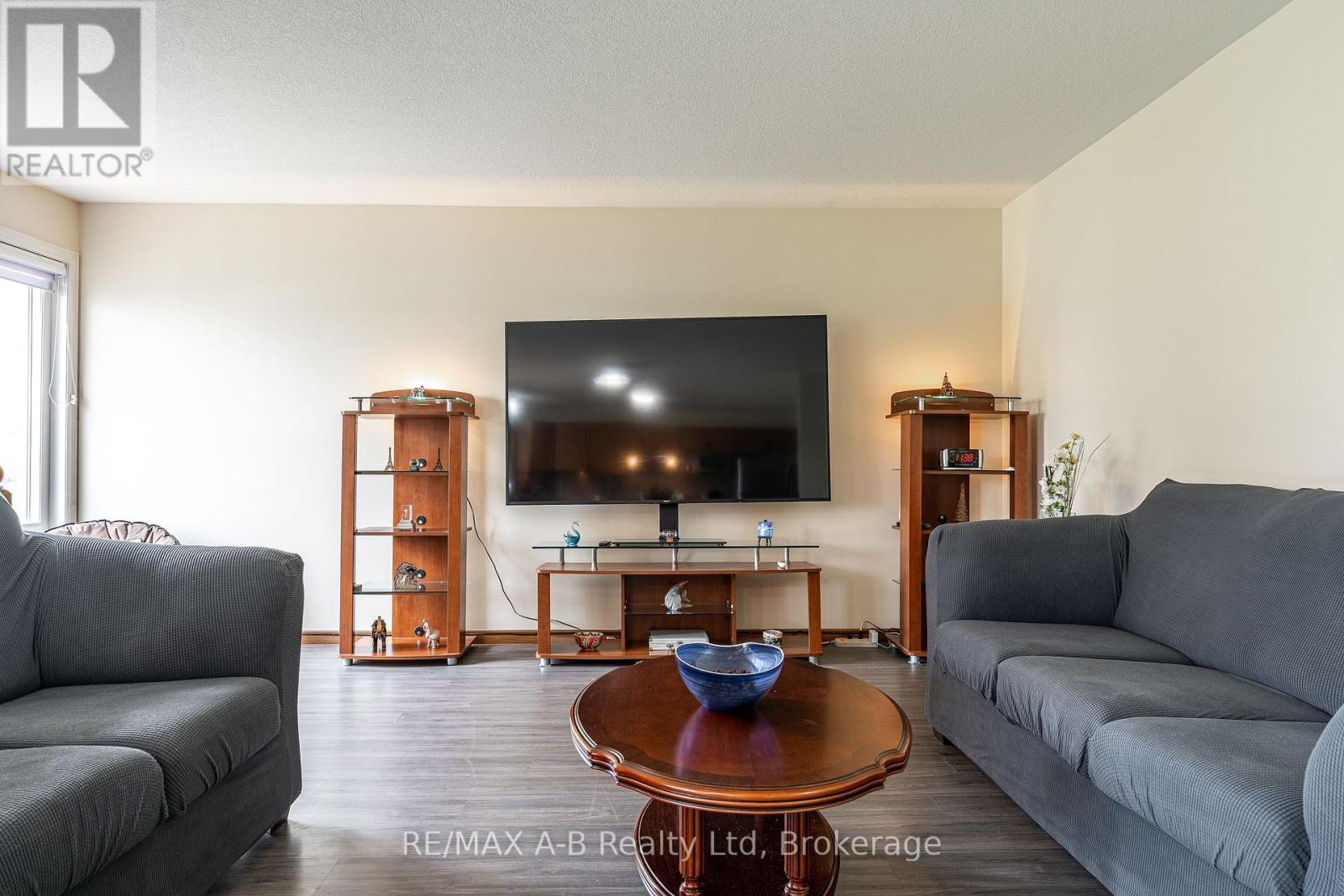 65 Parkhaven Crescent, St. Marys, Ontario  N4X 1E7 - Photo 17 - X12480968