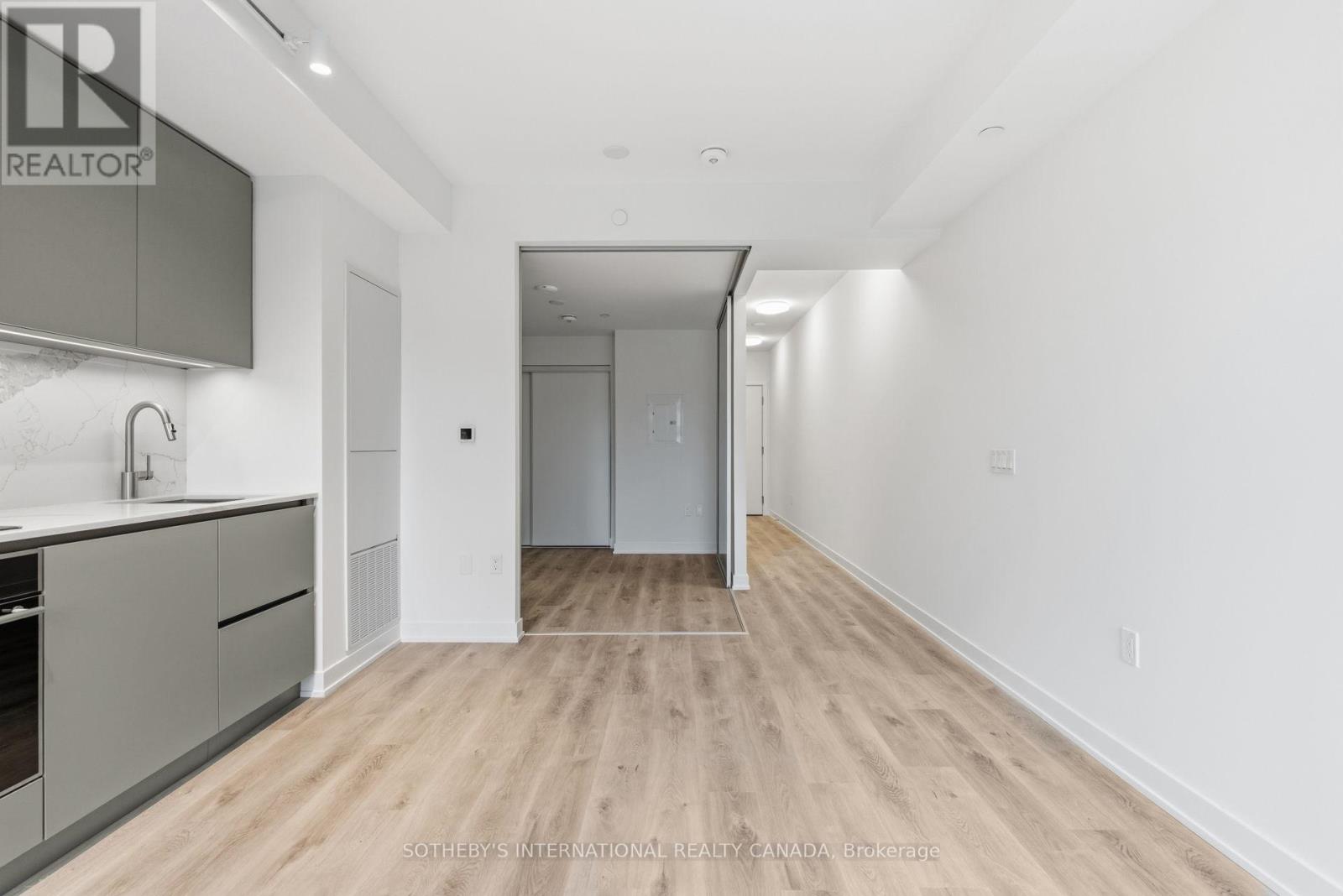 418s - 110 Broadway Avenue, Toronto, Ontario  M4P 1V7 - Photo 8 - C12466258