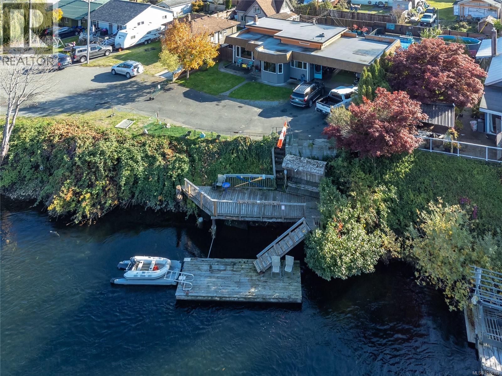 1631 20th Ave, Campbell River, British Columbia  V9W 4N1 - Photo 2 - 1018103