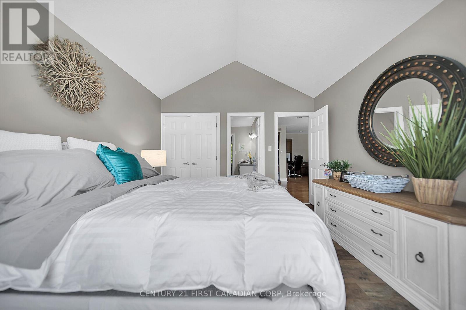42580 Roberts Line, Central Elgin, Ontario  N0L 2L0 - Photo 19 - X12480952