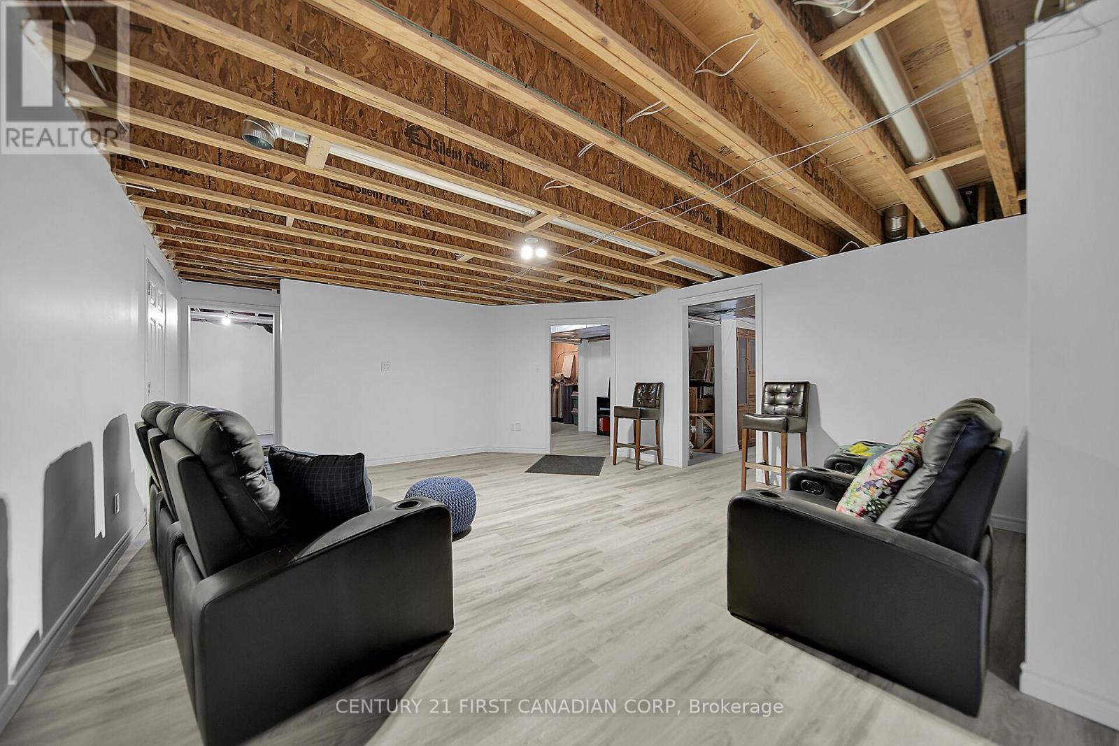 42580 Roberts Line, Central Elgin, Ontario  N0L 2L0 - Photo 25 - X12480952